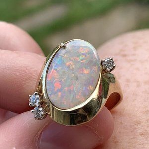 Opal Ring 18k Gold With Diamonds Size 7.5 8.55 Gra